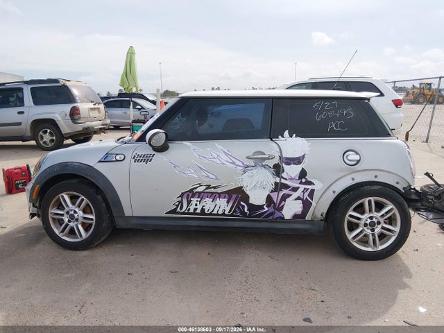 Продажа на аукционе авто 2011 Mini Cooper S, vin: WMWSV3C54BTY10782, номер лота: 46138603