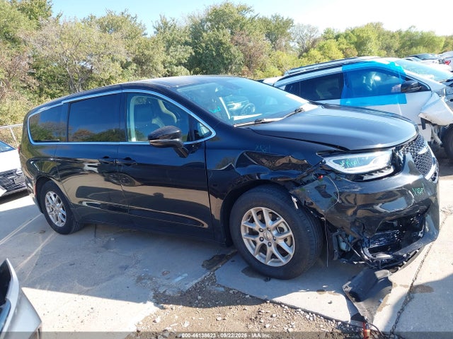 Chrysler Pacifica Touring L 2024 2C4RC1BG7RR101876 Image 13
