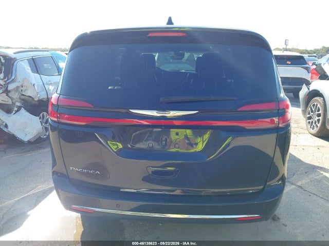 Chrysler Pacifica Touring L 2024 2C4RC1BG7RR101876 Image 16