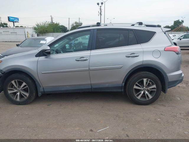 Продажа на аукционе авто 2017 Toyota Rav4 Xle, vin: 2T3WFREV0HW383933, номер лота: 46138767
