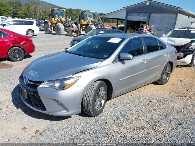 46138783 :رقم المزاد ، 4T1BF1FK9GU133683 vin ، 2016 Toyota Camry Se مزاد بيع