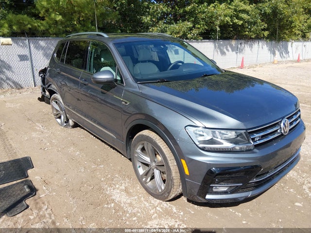 2018 Volkswagen Tiguan 2.0t Se/2.0t Sel მანქანა იყიდება აუქციონზე, vin: 3VV2B7AX0JM142002, აუქციონის ნომერი: 46138811