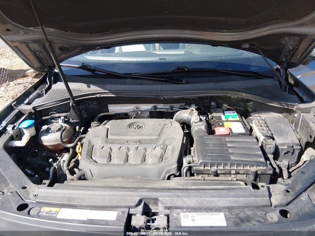 46138811 :رقم المزاد ، 3VV2B7AX0JM142002 vin ، 2018 Volkswagen Tiguan 2.0t Se/2.0t Sel مزاد بيع