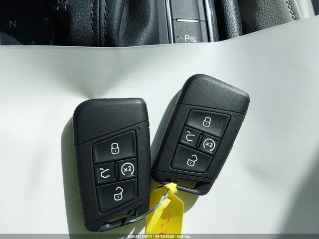 46138811 :رقم المزاد ، 3VV2B7AX0JM142002 vin ، 2018 Volkswagen Tiguan 2.0t Se/2.0t Sel مزاد بيع