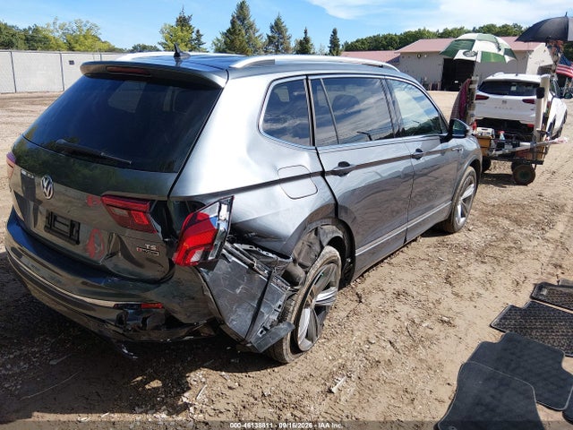 46138811 :رقم المزاد ، 3VV2B7AX0JM142002 vin ، 2018 Volkswagen Tiguan 2.0t Se/2.0t Sel مزاد بيع