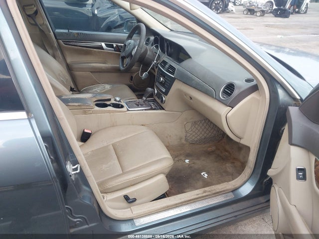 Продажа на аукционе авто 2012 Mercedes-benz C 300 Luxury 4matic, vin: WDDGF8BBXCF916718, номер лота: 46138888