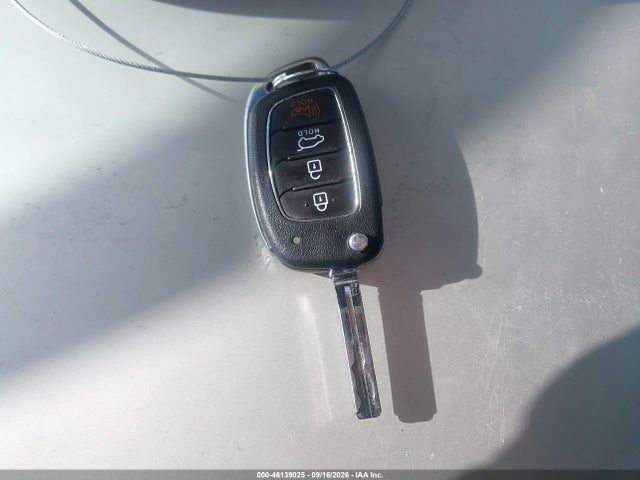 KM8J23A42JU784382 Hyundai TUCSON SE