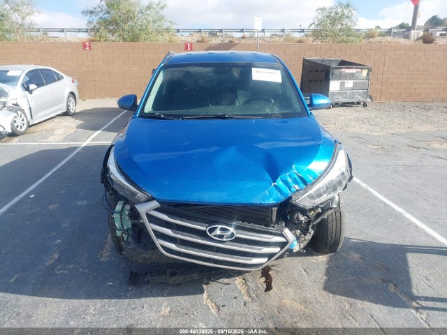 KM8J23A42JU784382 Hyundai TUCSON SE