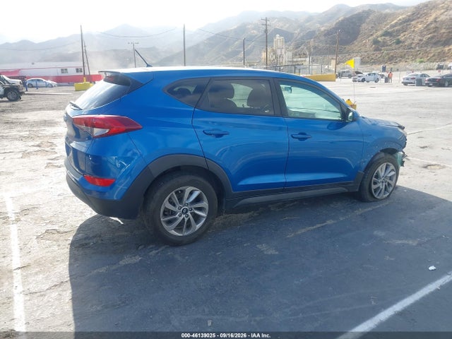 KM8J23A42JU784382 Hyundai TUCSON SE