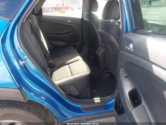KM8J23A42JU784382 Hyundai TUCSON SE