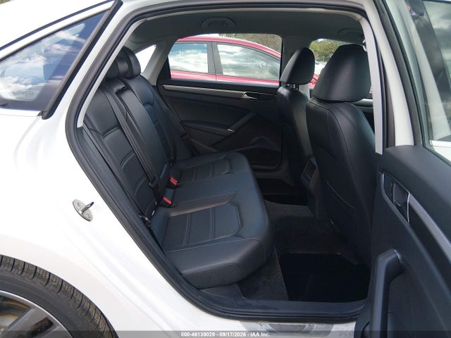 2017 Volkswagen Passat 1.8t R-line მანქანა იყიდება აუქციონზე, vin: 1VWDT7A35HC062821, აუქციონის ნომერი: 46139029