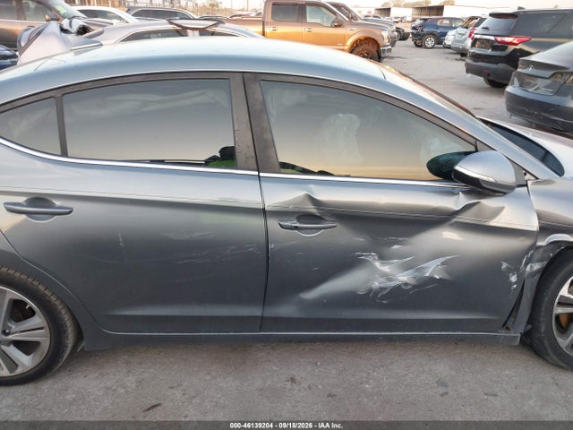 2018 Hyundai Elantra Limited მანქანა იყიდება აუქციონზე, vin: KMHD84LF3JU565592, აუქციონის ნომერი: 46139204