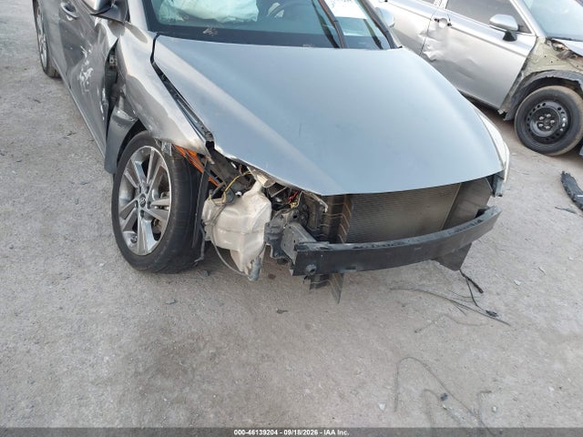 2018 Hyundai Elantra Limited მანქანა იყიდება აუქციონზე, vin: KMHD84LF3JU565592, აუქციონის ნომერი: 46139204
