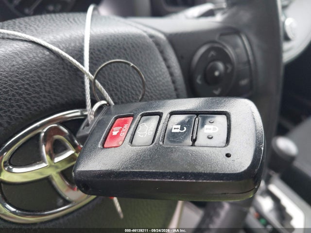 Продажа на аукционе авто 2018 Toyota Rav4 Xle, vin: 2T3RFREVXJW741266, номер лота: 46139211
