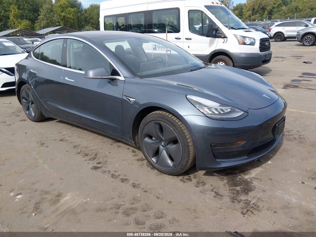 46139286 :رقم المزاد ، 5YJ3E1EB8JF104222 vin ، 2018 Tesla Model 3 Long Range/performance مزاد بيع