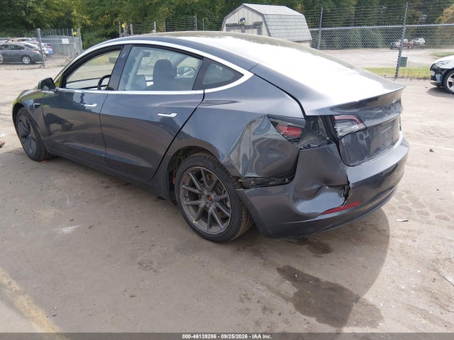 46139286 :رقم المزاد ، 5YJ3E1EB8JF104222 vin ، 2018 Tesla Model 3 Long Range/performance مزاد بيع