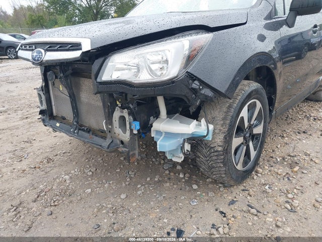 Subaru Forester 2.5i 2017 JF2SJABC3HH575971 Image 14