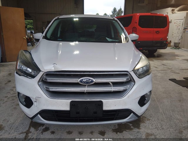 Продаж на аукціоні авто 2017 Ford Escape Se, vin: 1FMCU0G98HUB15015, номер лоту: 46139378