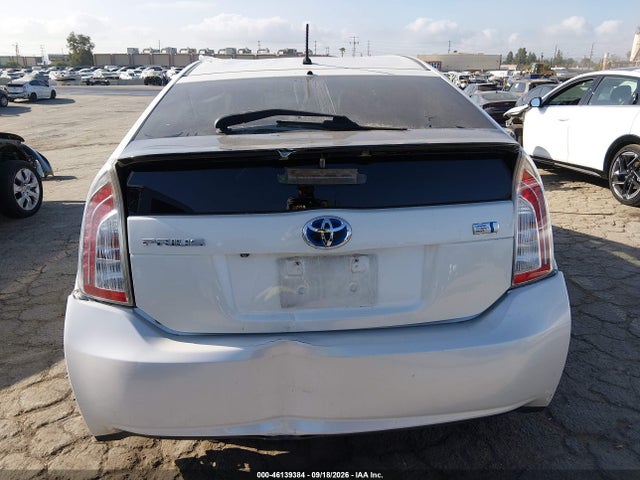 Toyota Prius Two 2015 JTDKN3DU3F1898492 Image 16
