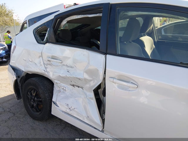 Toyota Prius Two 2015 JTDKN3DU3F1898492 Image 20