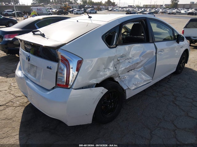 Toyota Prius Two 2015 JTDKN3DU3F1898492 Image 4