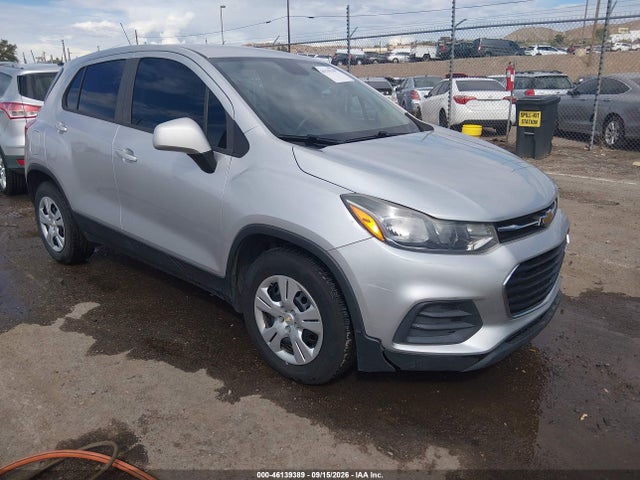 Chevrolet TRAX LS 2018 KL7CJKSB3JB607937 головне зображення