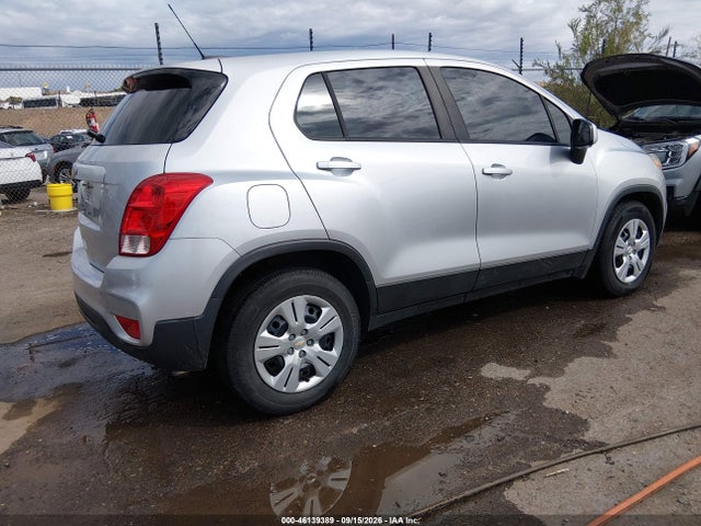 Chevrolet TRAX LS 2018 KL7CJKSB3JB607937 Image 4