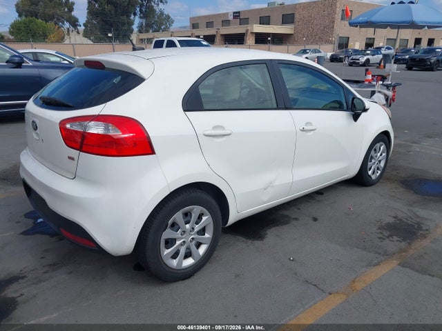 KIA RIO LX 2014 KNADM5A37E6372142 Image 4