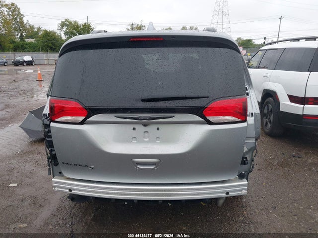 Aukcja sprzedaży 2018 Chrysler Pacifica Touring L, vin: 2C4RC1BG4JR258642, numer aukcji: 46139477
