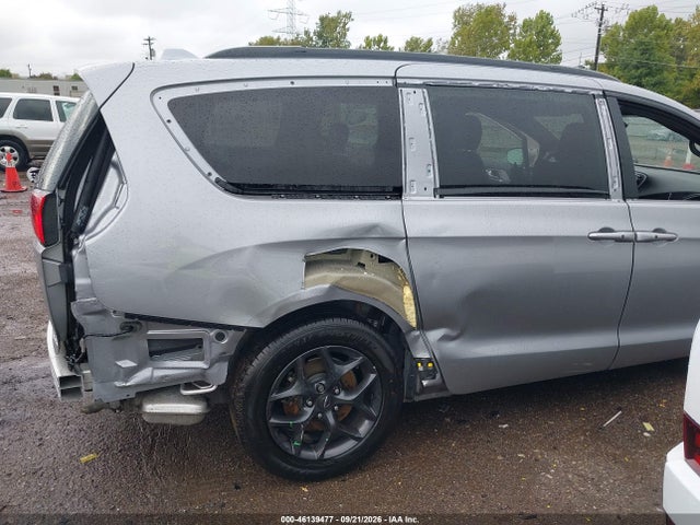 Aukcja sprzedaży 2018 Chrysler Pacifica Touring L, vin: 2C4RC1BG4JR258642, numer aukcji: 46139477