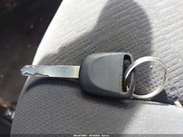 46139561 :رقم المزاد ، 1HGEM22584L060077 vin ، 2004 Honda Civic Lx مزاد بيع