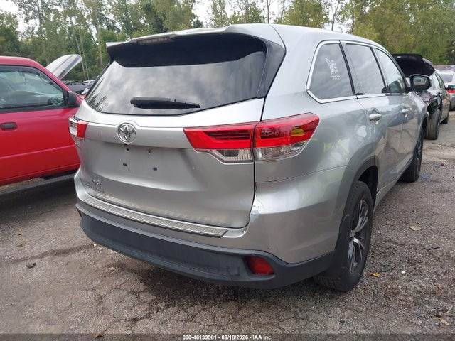 46139581 :رقم المزاد ، 5TDZARFHXJS038632 vin ، 2018 Toyota Highlander Le مزاد بيع