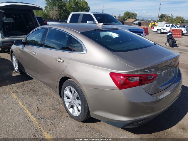 1G1ZD5ST7SF155136 Chevrolet Malibu Fwd 1lt