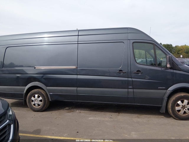 46139605 :رقم المزاد ، WD3PE8CC0FP164864 vin ، 2015 Mercedes-benz Sprinter 2500 High Roof مزاد بيع