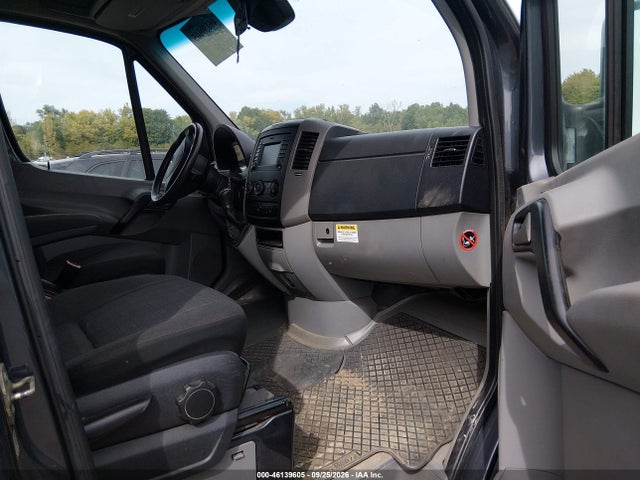46139605 :رقم المزاد ، WD3PE8CC0FP164864 vin ، 2015 Mercedes-benz Sprinter 2500 High Roof مزاد بيع
