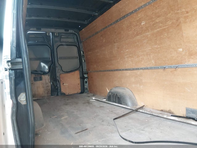 46139605 :رقم المزاد ، WD3PE8CC0FP164864 vin ، 2015 Mercedes-benz Sprinter 2500 High Roof مزاد بيع