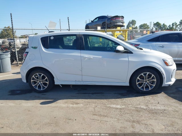 Продажа на аукционе авто 2020 Chevrolet Sonic Fwd  Lt 5-door, vin: 1G1JD6SB3L4103770, номер лота: 46139610