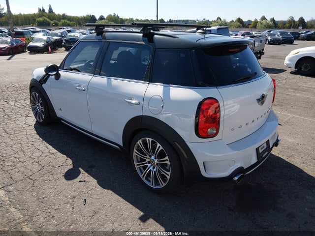Mini Countryman Cooper S 2015 WMWZC5C50FWP47684 Image 3