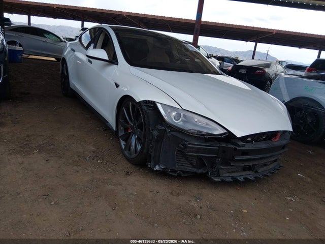46139683 :رقم المزاد ، 5YJSA1H20EFP63470 vin ، 2014 Tesla Model S P85d مزاد بيع