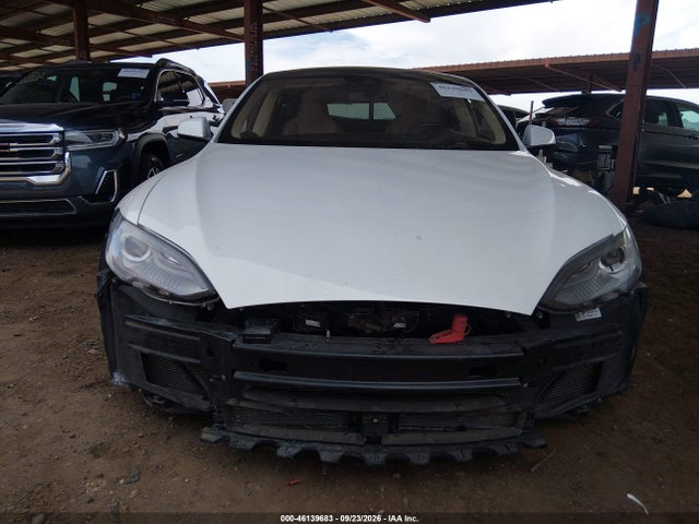2014 Tesla Model S P85d მანქანა იყიდება აუქციონზე, vin: 5YJSA1H20EFP63470, აუქციონის ნომერი: 46139683