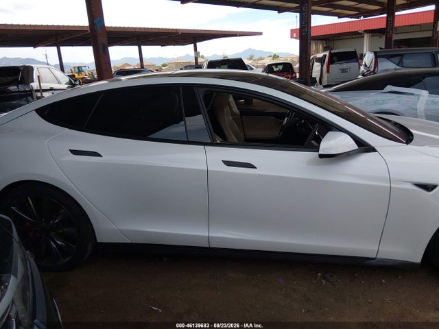 2014 Tesla Model S P85d მანქანა იყიდება აუქციონზე, vin: 5YJSA1H20EFP63470, აუქციონის ნომერი: 46139683