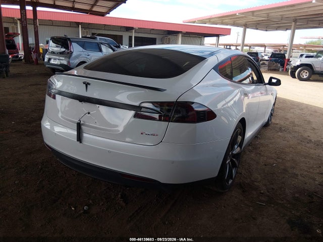2014 Tesla Model S P85d მანქანა იყიდება აუქციონზე, vin: 5YJSA1H20EFP63470, აუქციონის ნომერი: 46139683