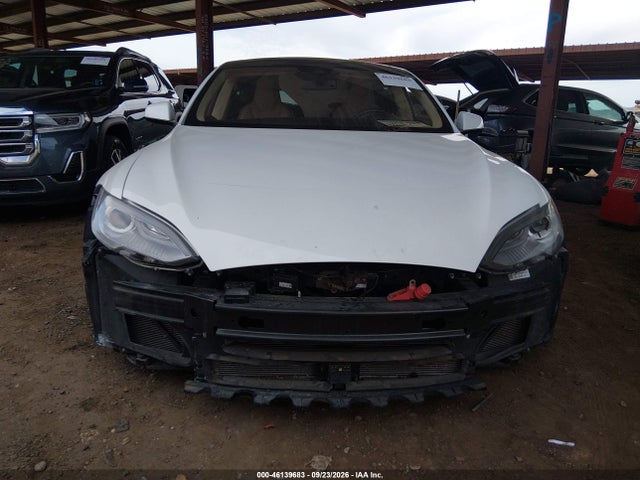 2014 Tesla Model S P85d მანქანა იყიდება აუქციონზე, vin: 5YJSA1H20EFP63470, აუქციონის ნომერი: 46139683