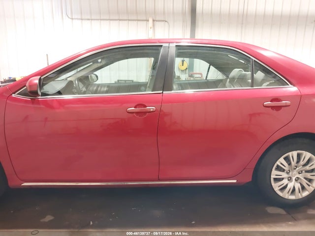 46139737 :رقم المزاد ، 4T1BF1FK8EU863307 vin ، 2014 Toyota Camry Le مزاد بيع