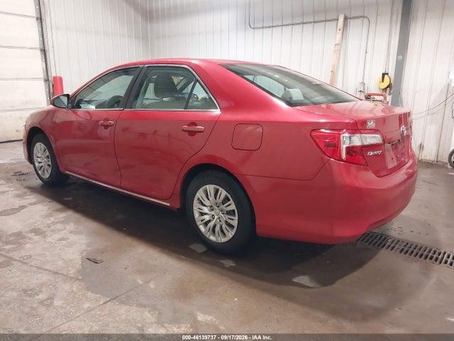46139737 :رقم المزاد ، 4T1BF1FK8EU863307 vin ، 2014 Toyota Camry Le مزاد بيع