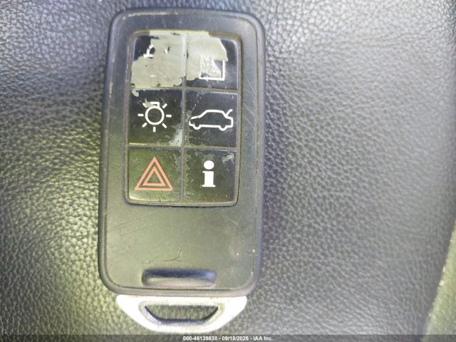 46139838 :رقم المزاد ، YV1612TB8F1306926 vin ، 2015 Volvo S60 T5 Premier مزاد بيع