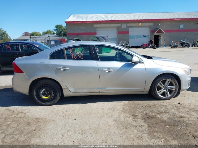 46139838 :رقم المزاد ، YV1612TB8F1306926 vin ، 2015 Volvo S60 T5 Premier مزاد بيع