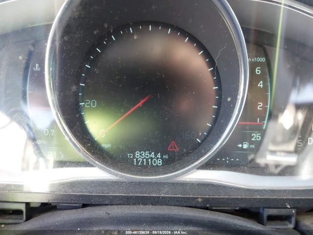 46139838 :رقم المزاد ، YV1612TB8F1306926 vin ، 2015 Volvo S60 T5 Premier مزاد بيع