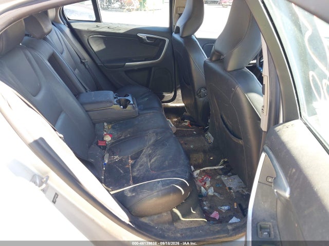46139838 :رقم المزاد ، YV1612TB8F1306926 vin ، 2015 Volvo S60 T5 Premier مزاد بيع