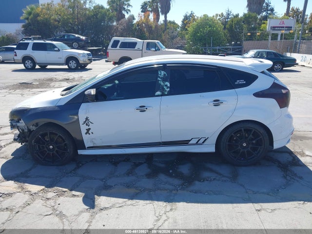 2014 Ford Focus St მანქანა იყიდება აუქციონზე, vin: 1FADP3L93EL238123, აუქციონის ნომერი: 46139921